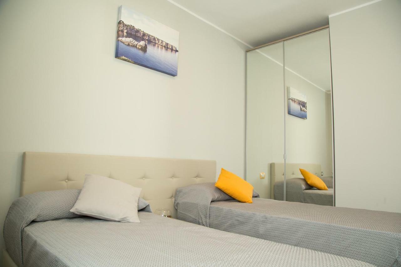 Charm Holiday Terrasini Buitenkant foto