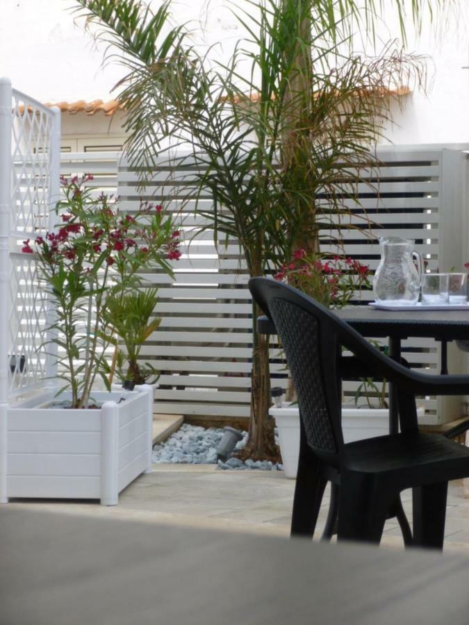 Charm Holiday Terrasini Buitenkant foto