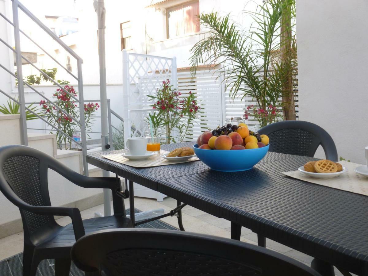 Charm Holiday Terrasini Buitenkant foto