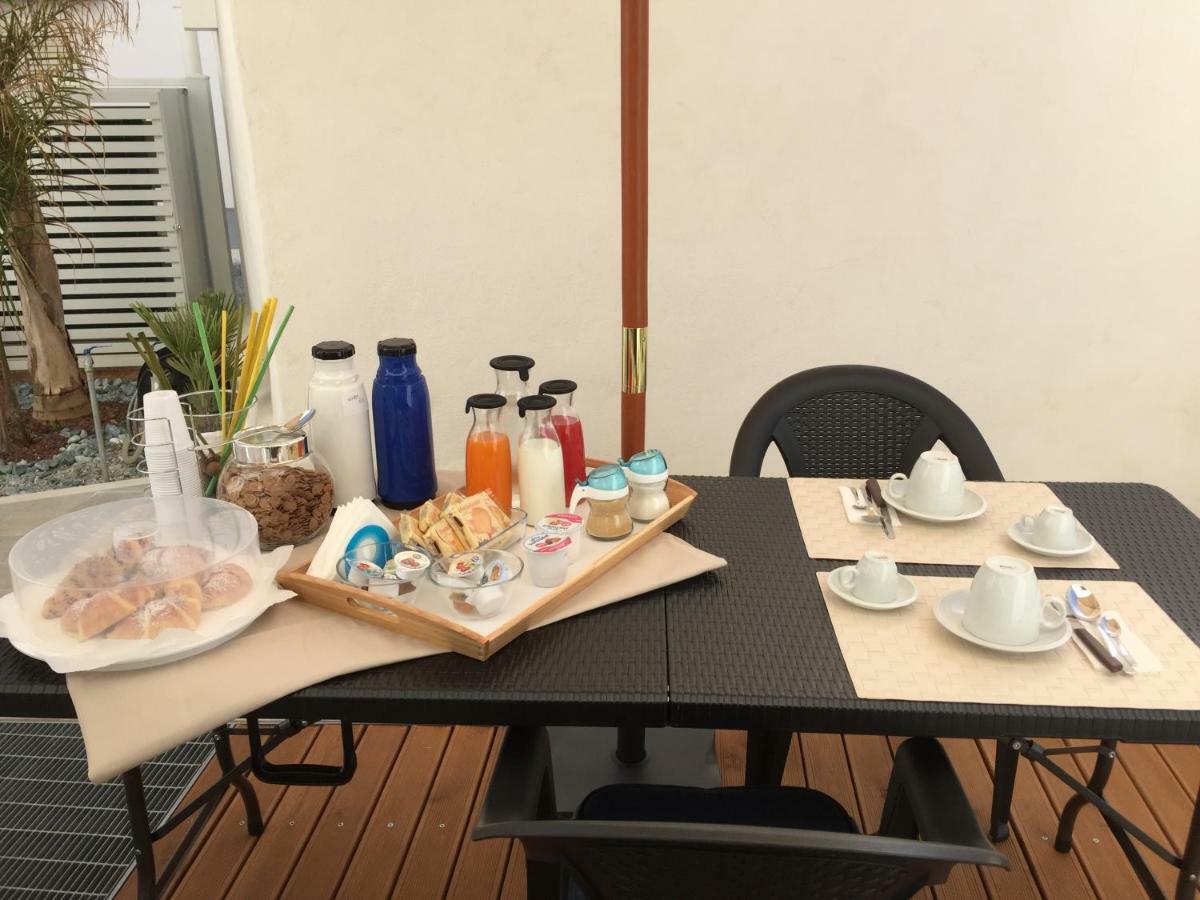 Charm Holiday Terrasini Buitenkant foto