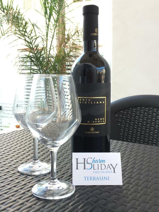 Charm Holiday Terrasini Buitenkant foto