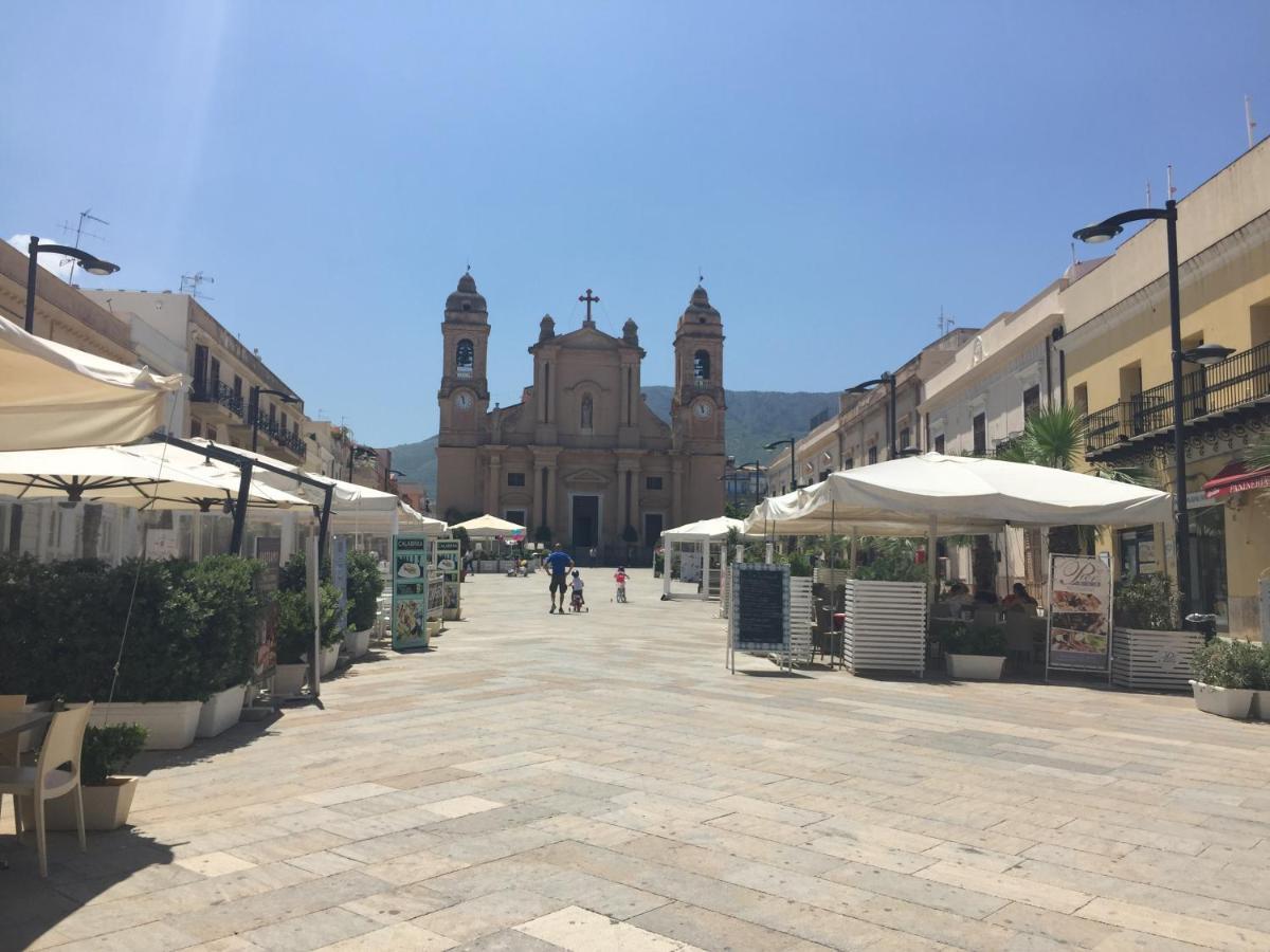 Charm Holiday Terrasini Buitenkant foto